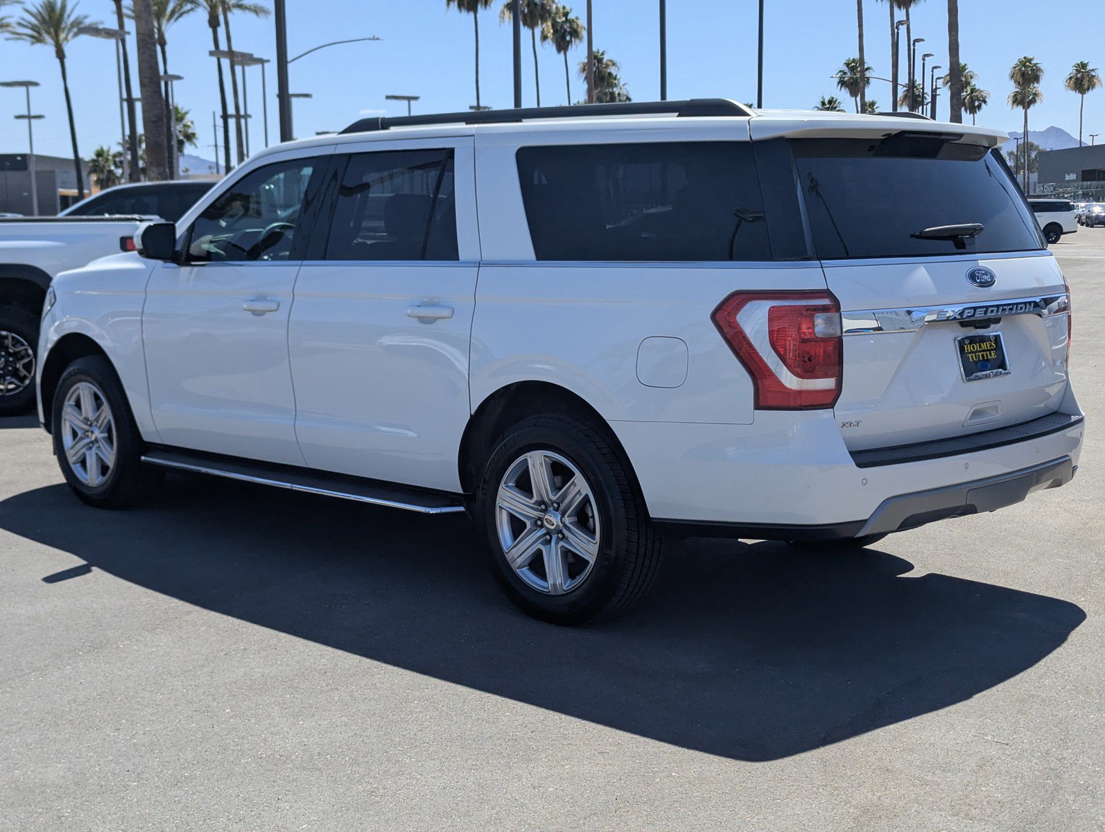 Used 2020 Ford Expedition Max XLT w/ Equipment Group 202A RWD image 4
