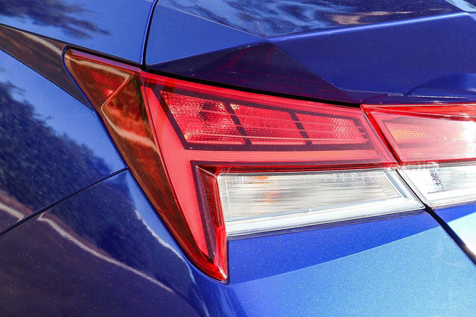 Used 2023 Hyundai Elantra Blue FWD image 10