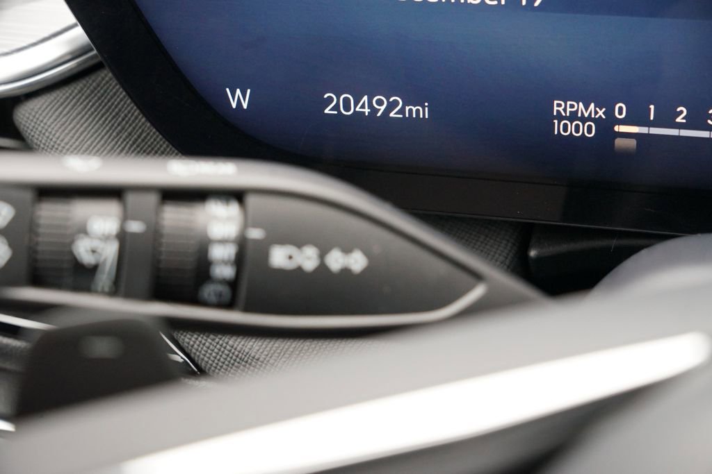 Used 2025 Buick Enclave Preferred image 36