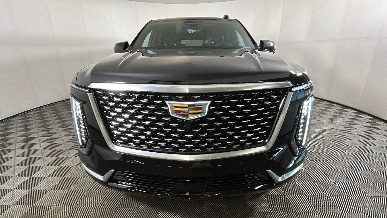 Used 2026 Cadillac Escalade ESV Luxury w/ Touring Package AWD/4WD image 9
