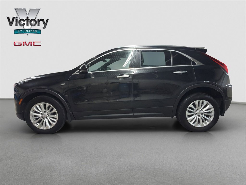 Used 2024 Cadillac XT4 Luxury w/ Cold Weather Package image 6