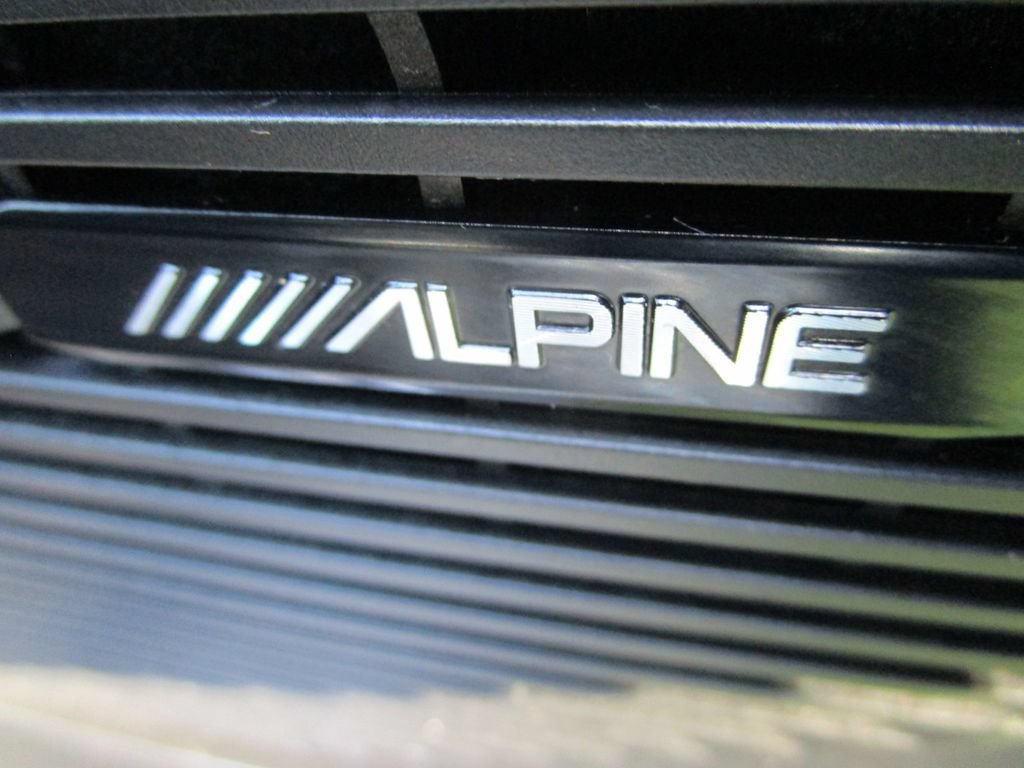 Used 2022 Jeep Wagoneer Series III AWD/4WD image 32