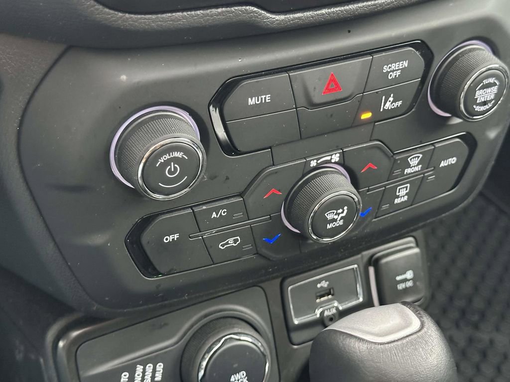 Used 2023 Jeep Renegade Limited w/ Sun/Sound Group image 29