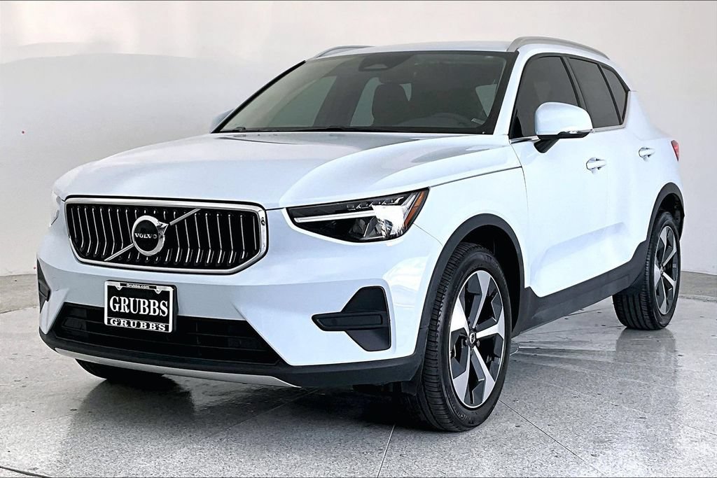 Certified 2024 Volvo XC40 B5 Core w/ Protection Package Premier AWD/4WD image 14