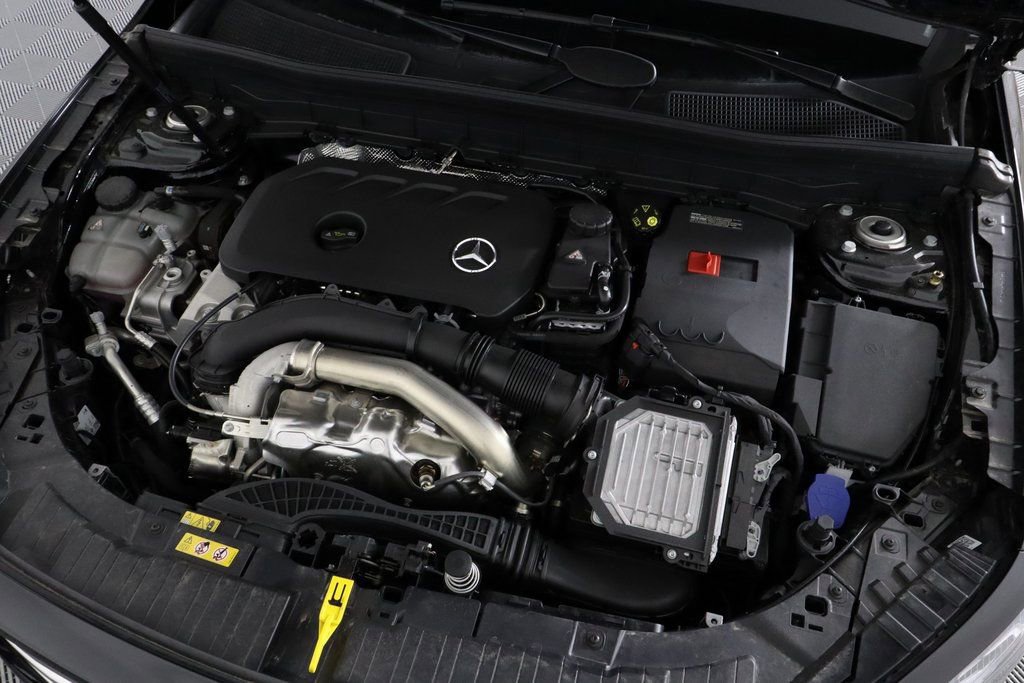 New 2025 Mercedes-Benz GLB 250 4MATIC image 24