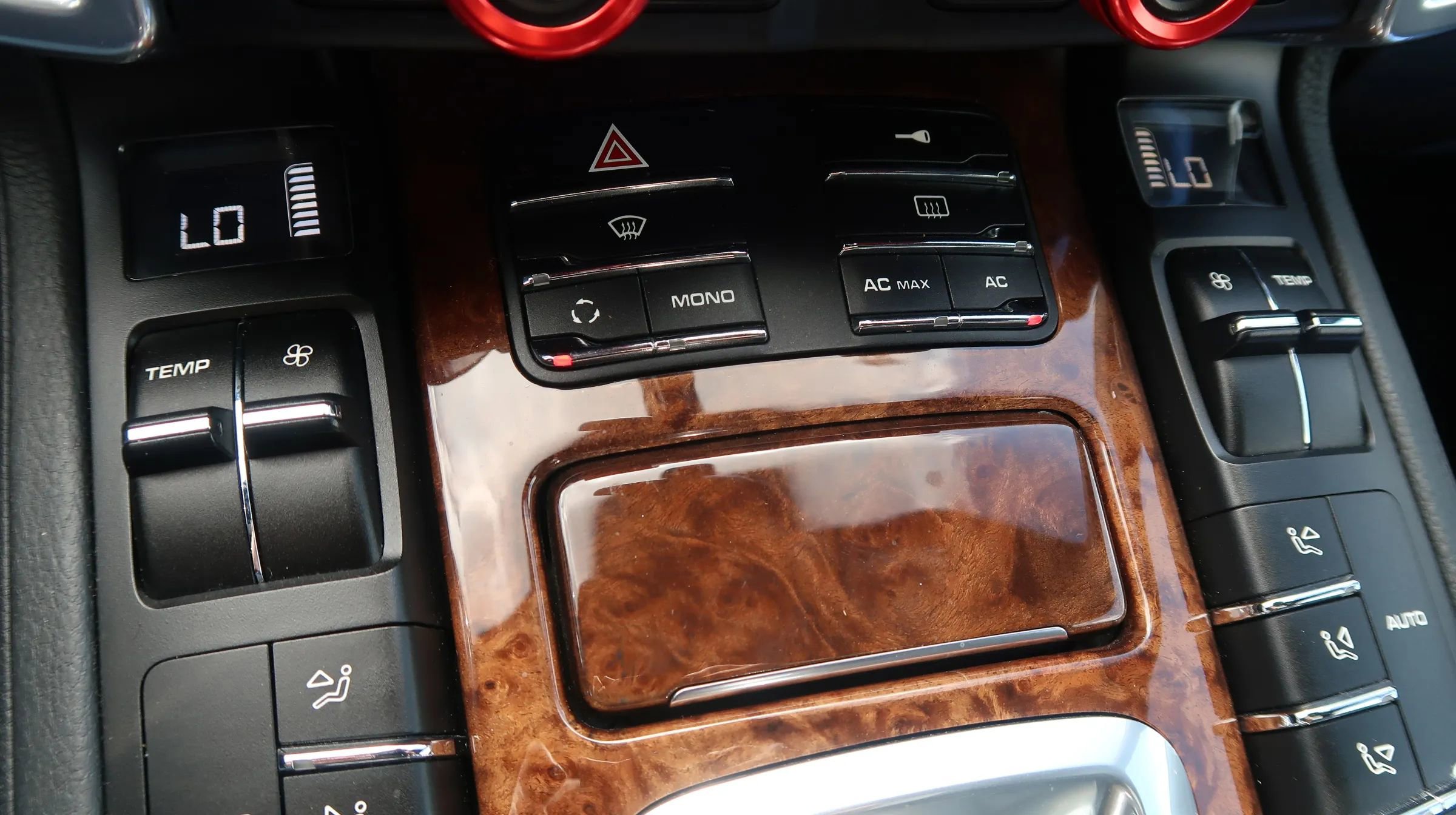 Used 2011 Porsche Cayenne S AWD/4WD image 32