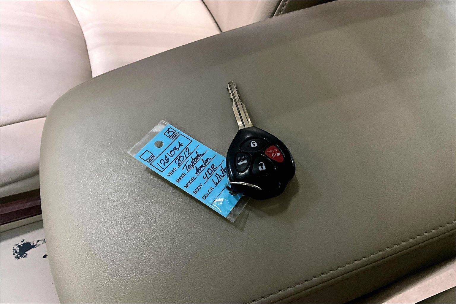 Used 2012 Toyota Avalon 4DR SDN image 12