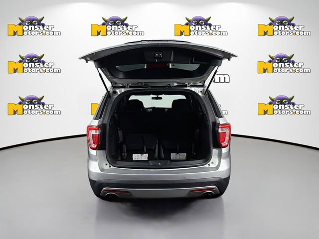 Used 2017 Ford Explorer XLT image 25