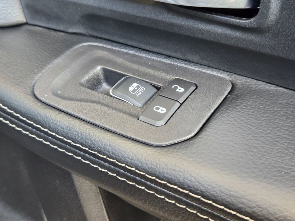 Used 2025 RAM 2500 Laramie w/ Night Edition image 31