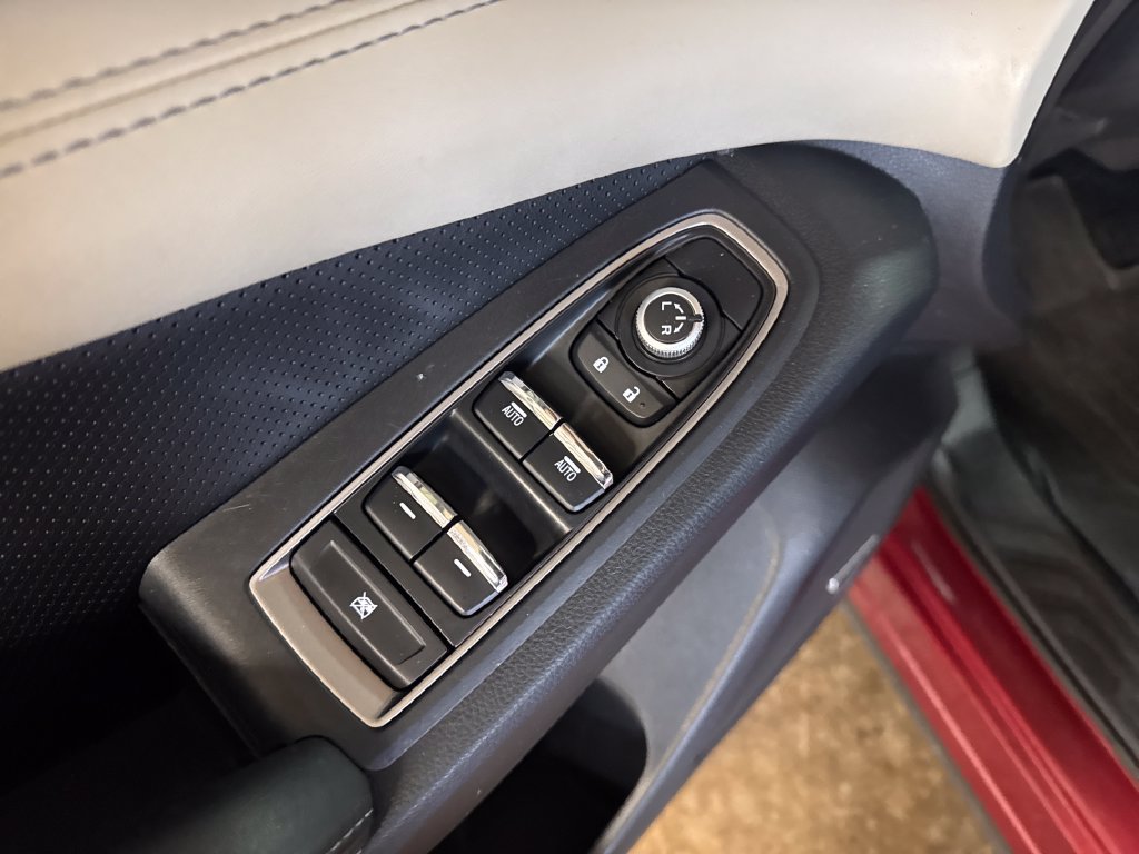Used 2019 Subaru Ascent Limited AWD/4WD image 16