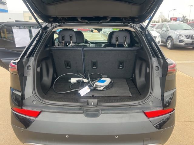 Used 2022 Chevrolet Bolt EUV LT w/ Convenience Package image 17