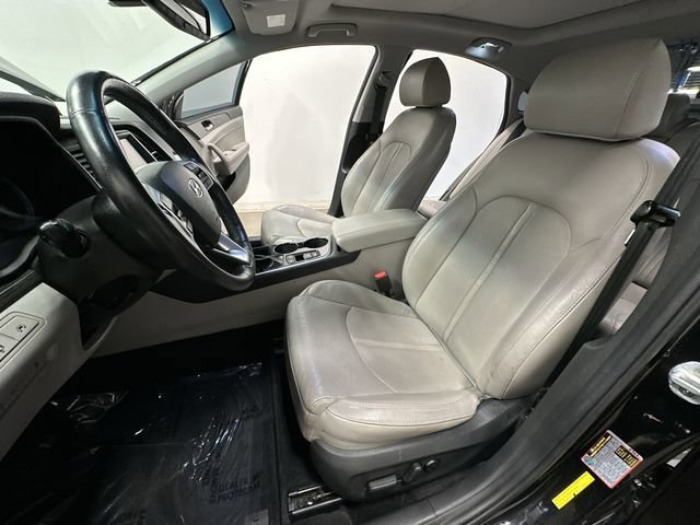 Used 2019 Hyundai Sonata Limited w/ Ultimate Package 04 image 18