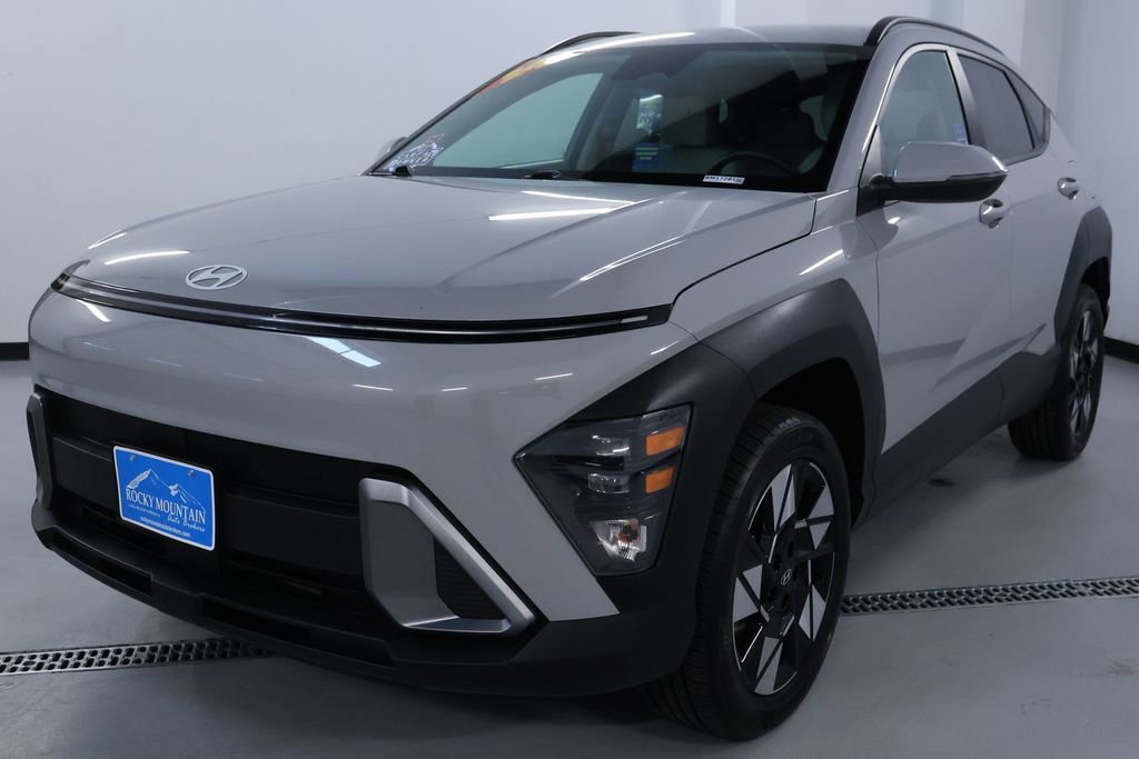 Used 2024 Hyundai Kona SEL image 3