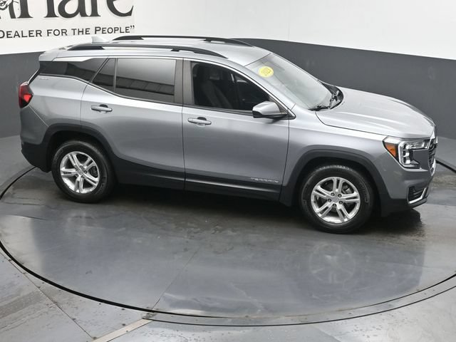 Used 2023 GMC Terrain SLE w/ Driver Convenience Package FWD image 40