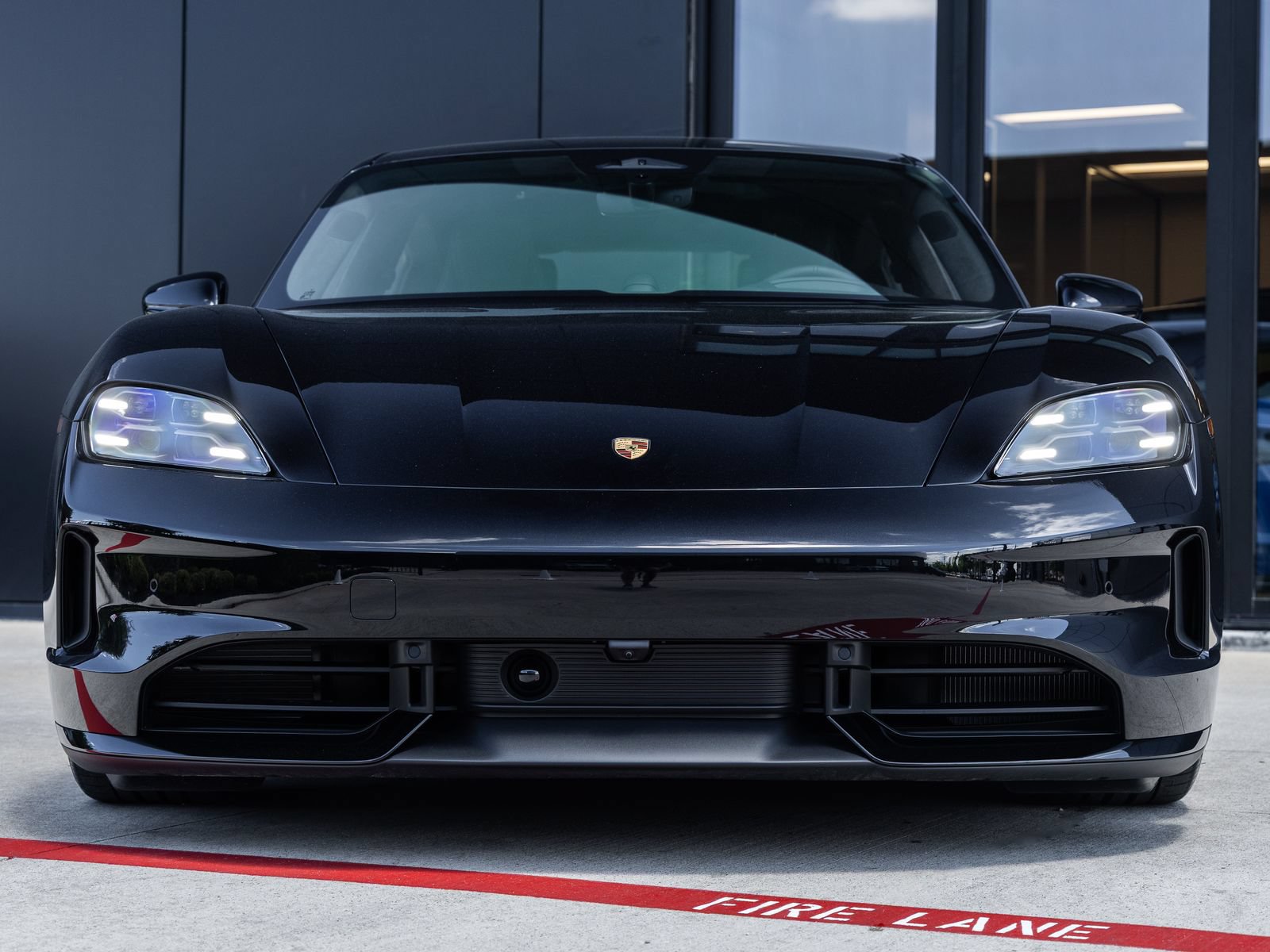 New 2026 Porsche Taycan GTS AWD/4WD image 8