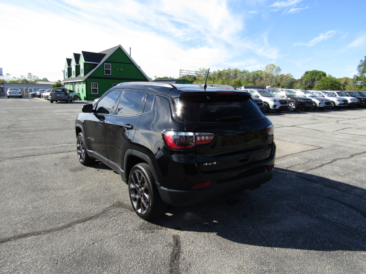 Used 2021 Jeep Compass Latitude w/ Sun and Sound Group image 5