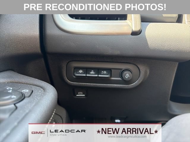 Used 2023 GMC Terrain Denali w/ Denali Premium Package AWD/4WD image 26