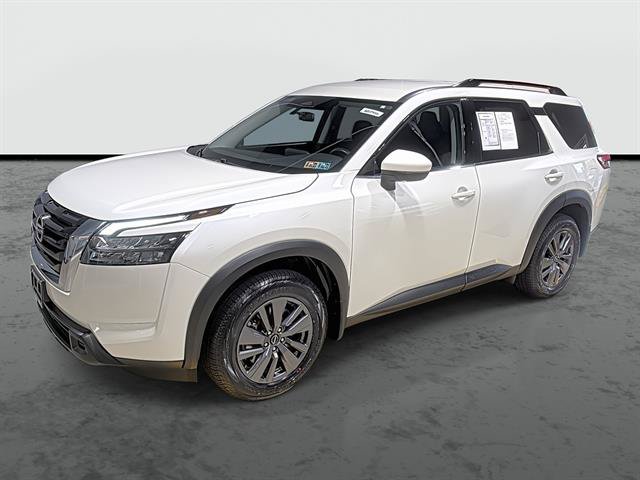 Used 2024 Nissan Pathfinder SV