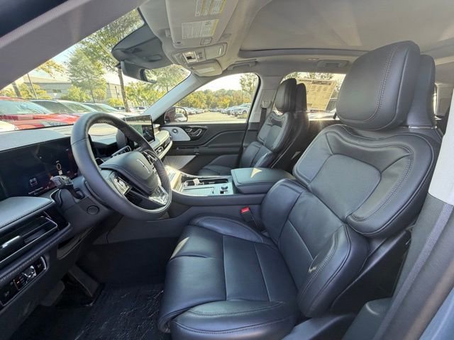 New 2025 Lincoln Aviator Reserve w/ Luxury Package image 13
