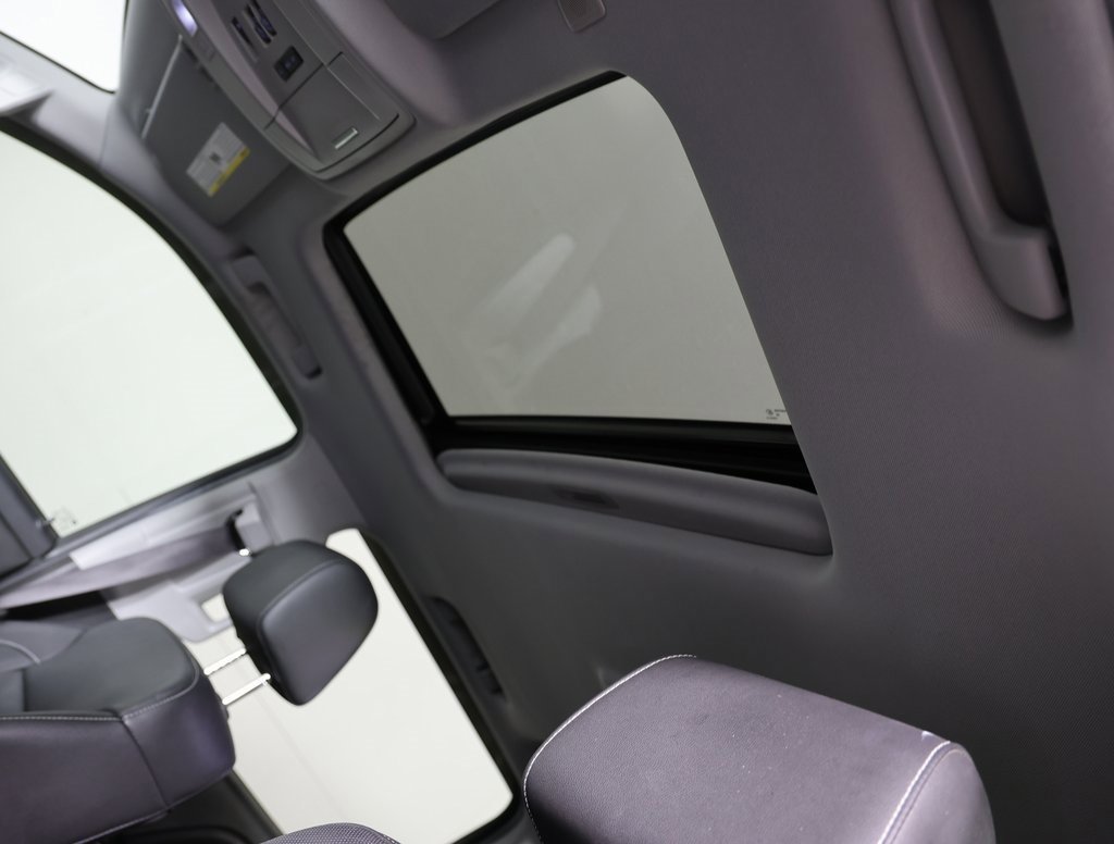 Used 2017 GMC Sierra 1500 SLT w/ SLT Premium Package image 5