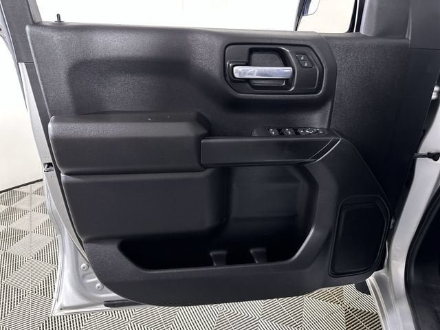 Used 2021 Chevrolet Silverado 1500 Custom RWD image 23