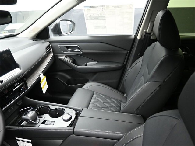 New 2026 Nissan Rogue Platinum w/ Platinum Premium Package image 17