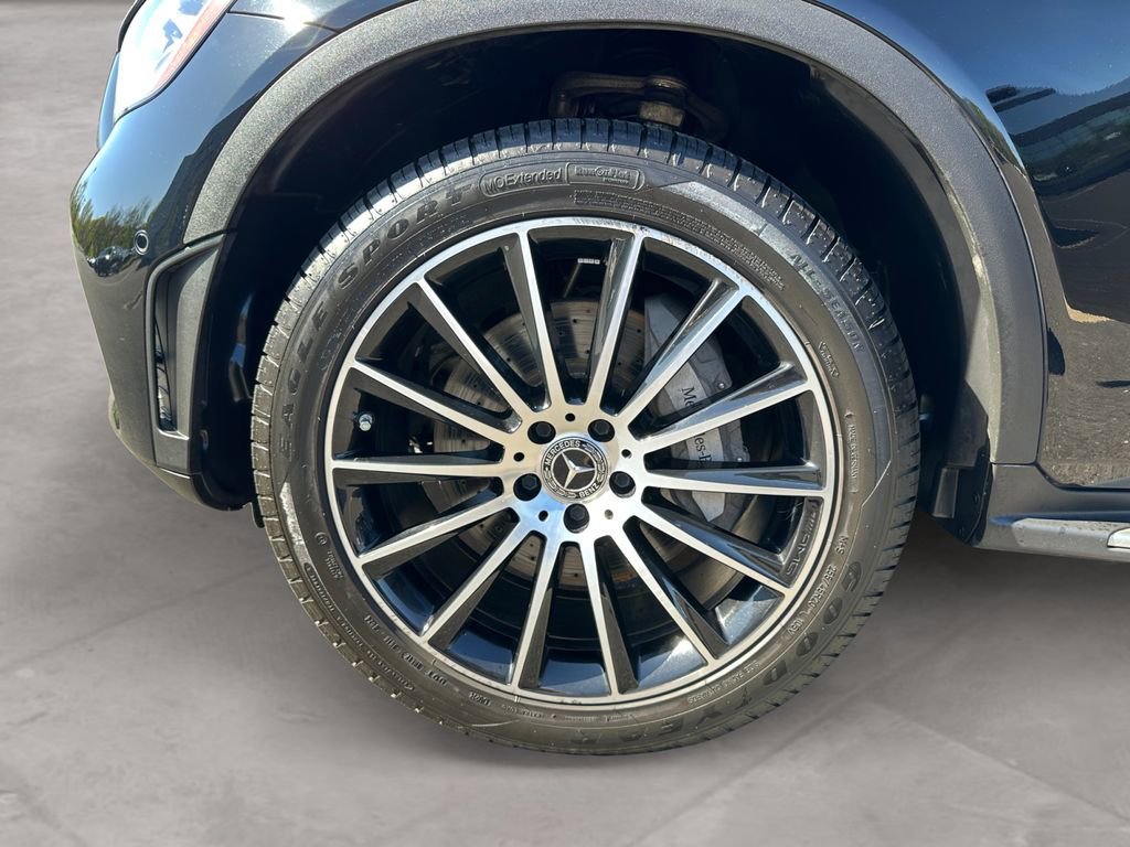 Used 2023 Mercedes-Benz GLC 300 4MATIC Coupe image 14