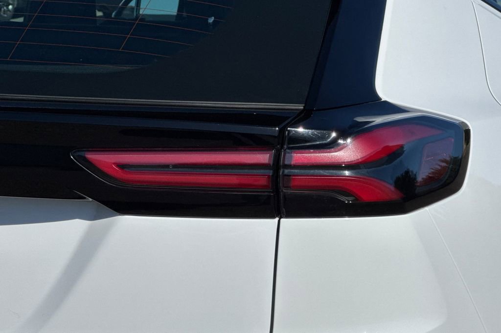 Certified 2023 Chevrolet Bolt EUV LT image 33