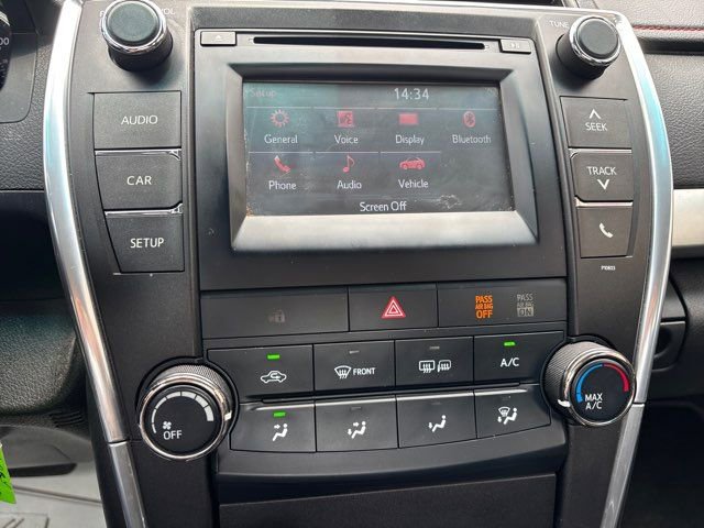 Used 2015 Toyota Camry SE FWD image 24