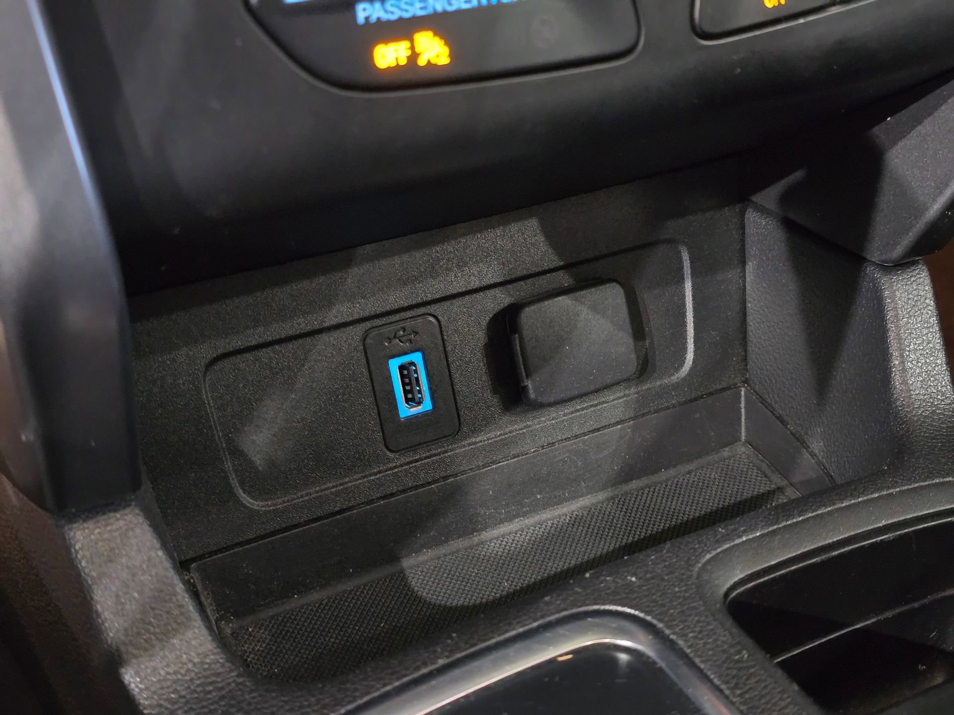 Used 2019 Ford Escape SE image 29