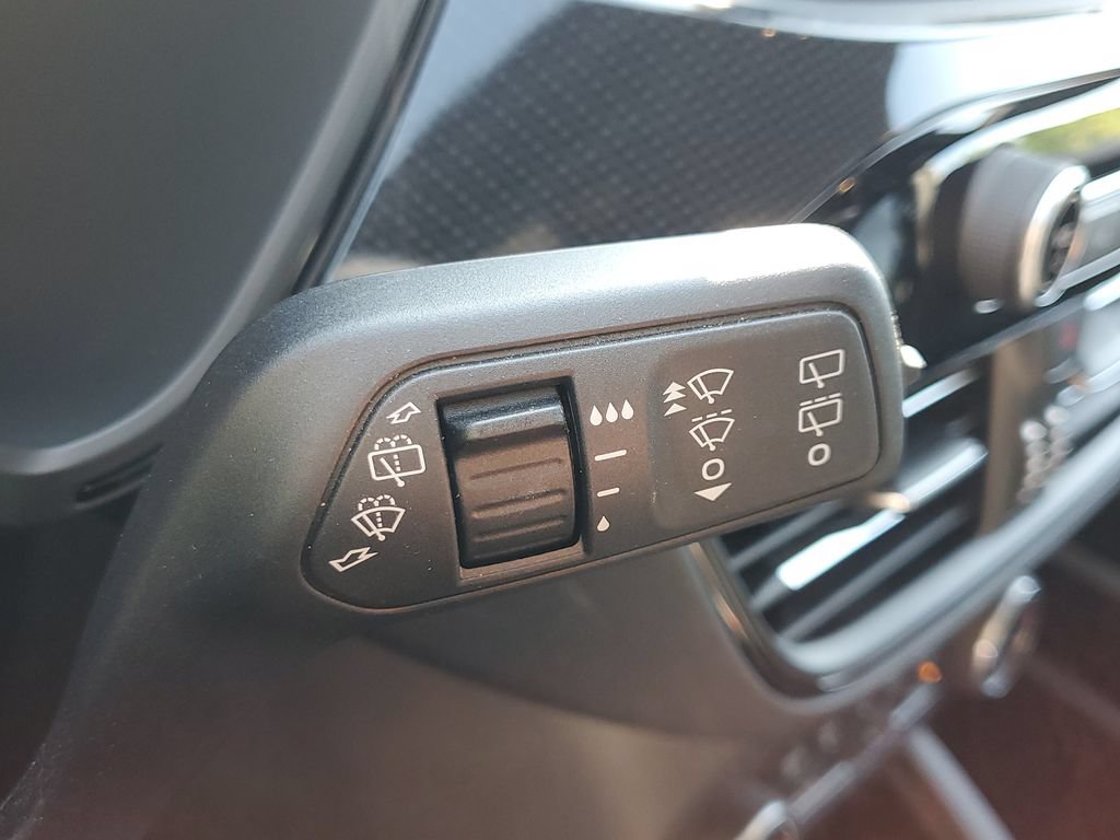 Used 2025 Ford Escape ST-Line Select AWD/4WD image 16