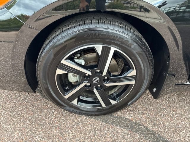 Used 2025 Nissan Sentra SV w/ All-Weather Package FWD image 11