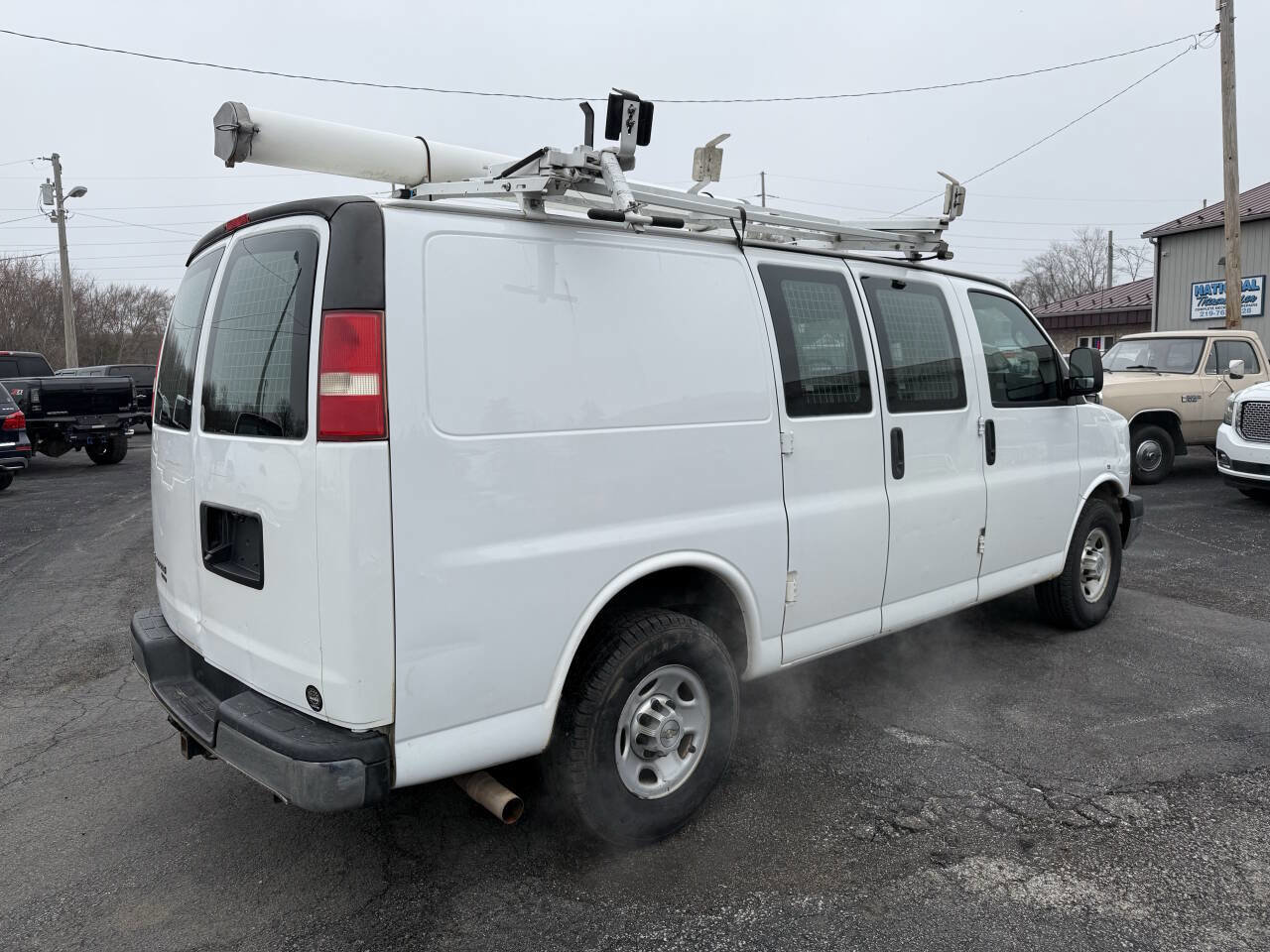 Used 2014 Chevrolet Express 2500 image 4