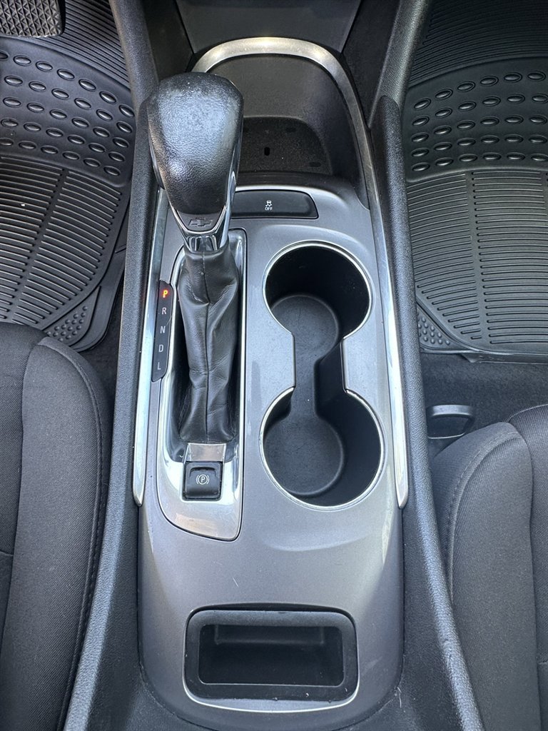 Used 2022 Chevrolet Malibu LT image 21