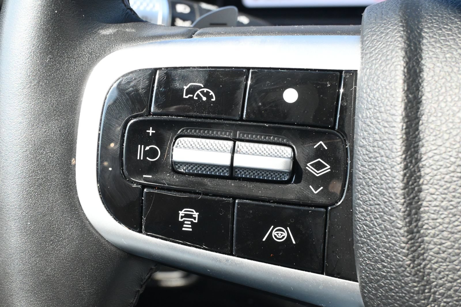 Used 2025 Genesis GV80 2.5T Standard AWD/4WD image 12
