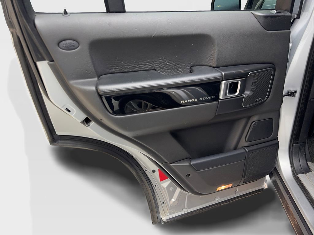 Used 2012 Land Rover Range Rover HSE image 32