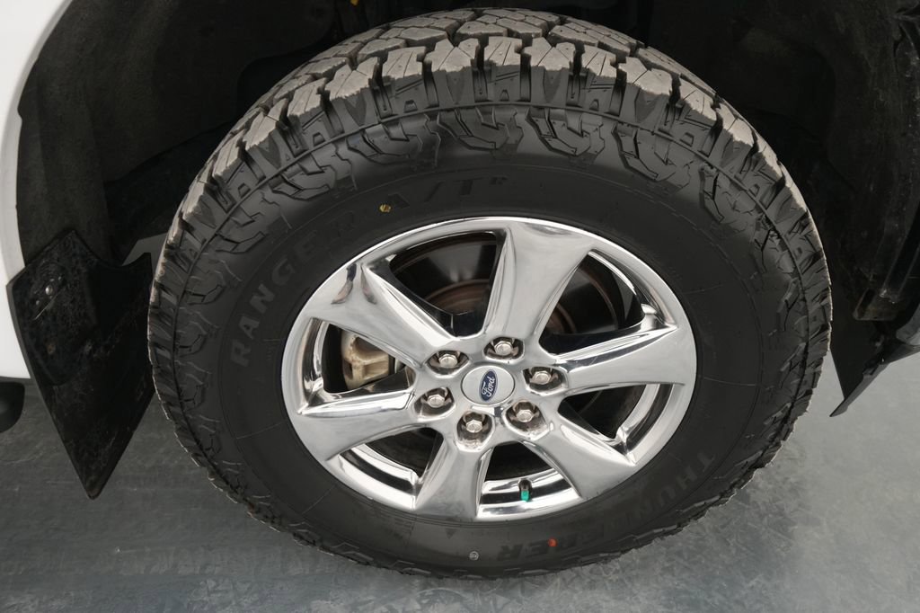 Used 2019 Ford F150 XLT w/ Equipment Group 302A Luxury AWD/4WD image 11
