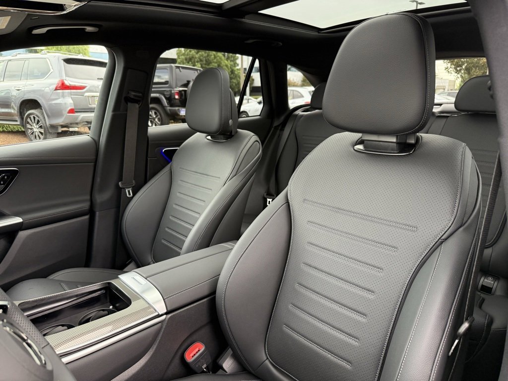 New 2026 Mercedes-Benz GLC 300 image 12
