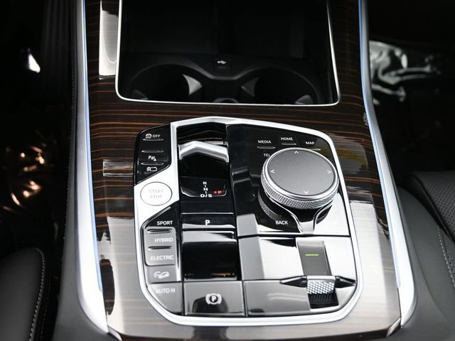 Used 2026 BMW X5 xDrive50e w/ Climate Comfort Package image 15