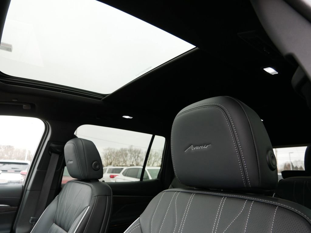 Used 2025 Buick Enclave Avenir w/ Trailering Package, 5000 lbs. image 17