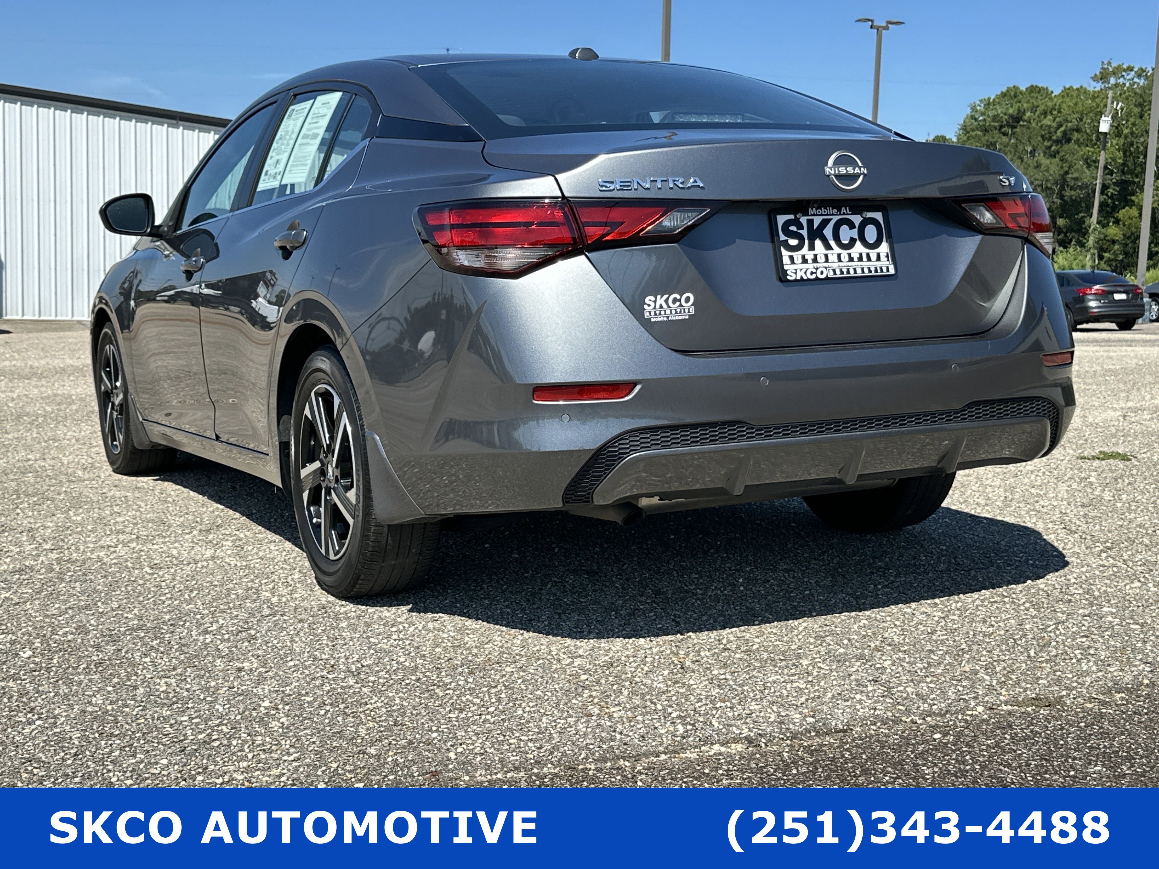 Used 2024 Nissan Sentra SV image 3