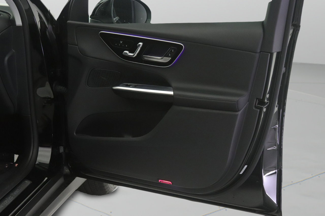 Certified 2025 Mercedes-Benz GLC 350e 4MATIC image 21