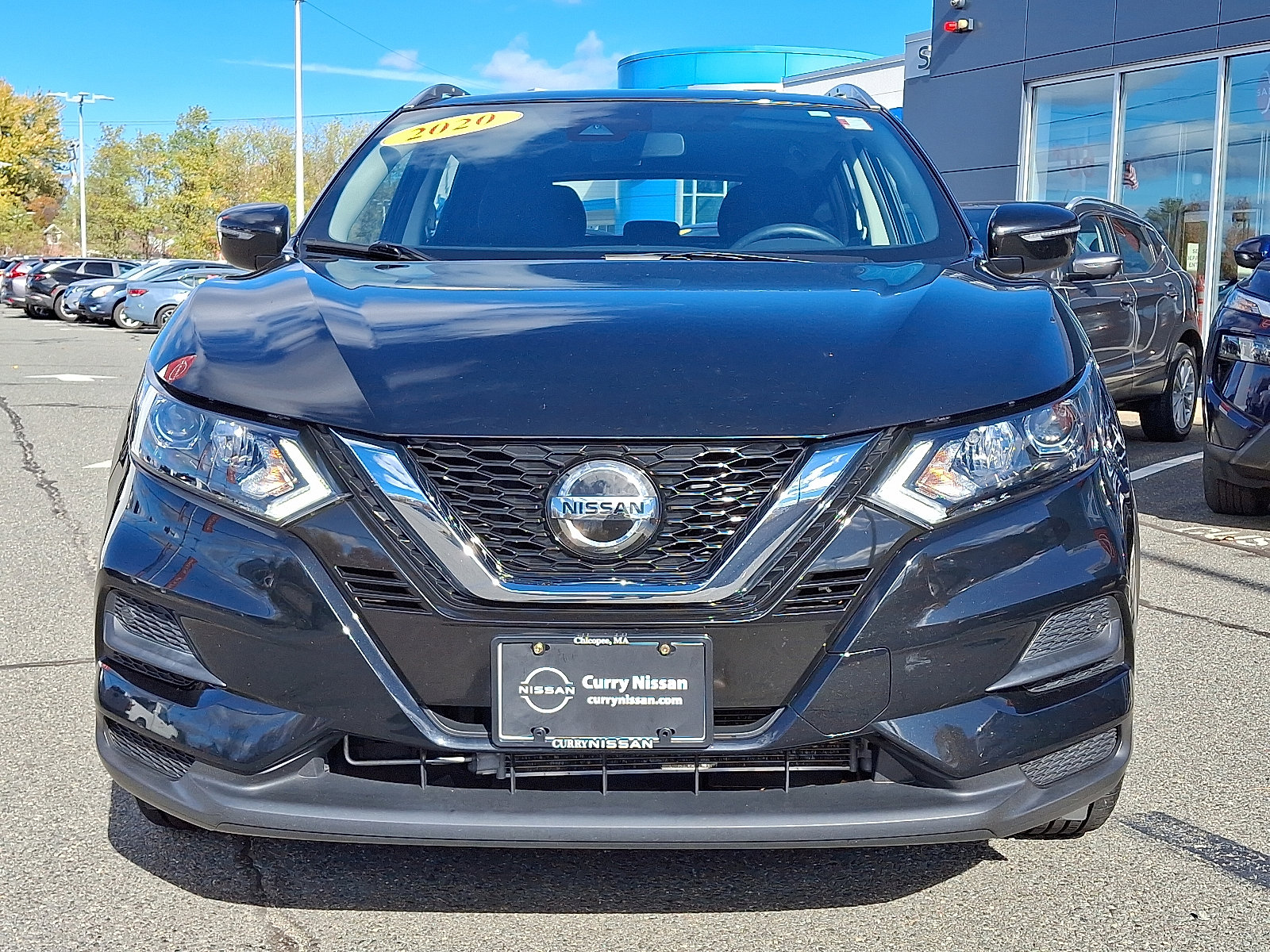 Used 2020 Nissan Rogue Sport SV image 2