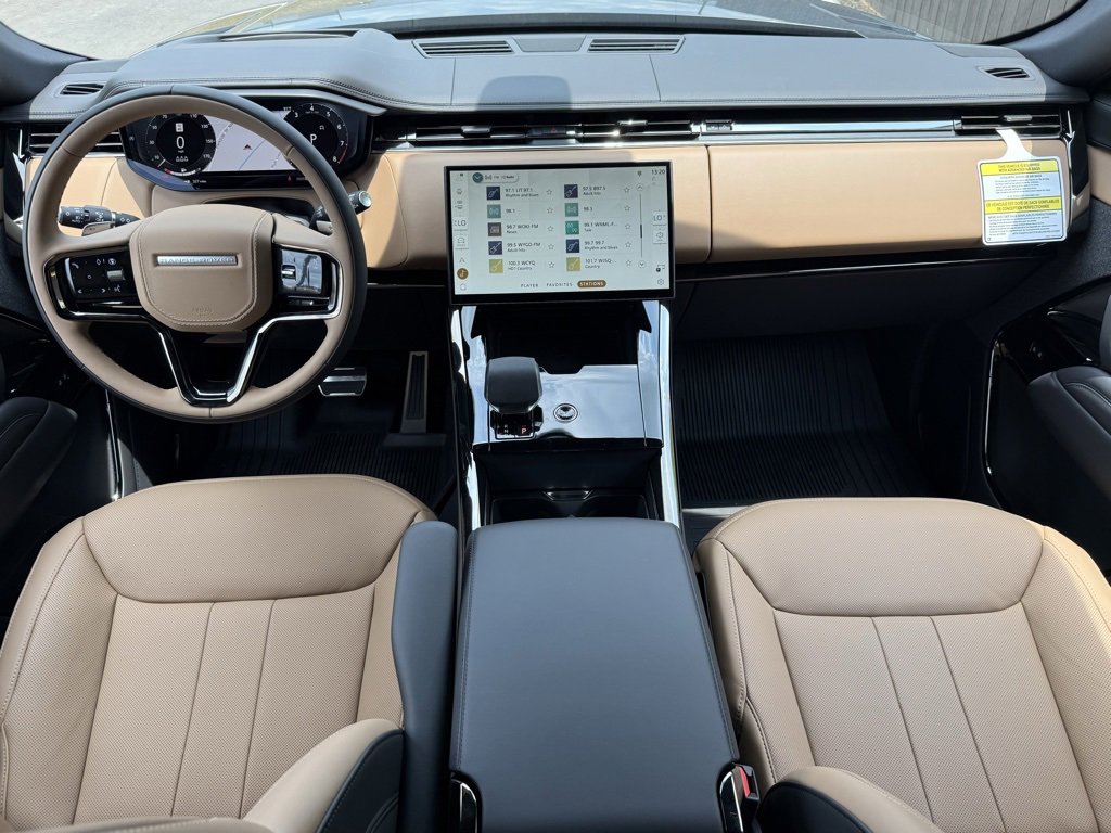 New 2025 Land Rover Range Rover Sport Dynamic SE image 15