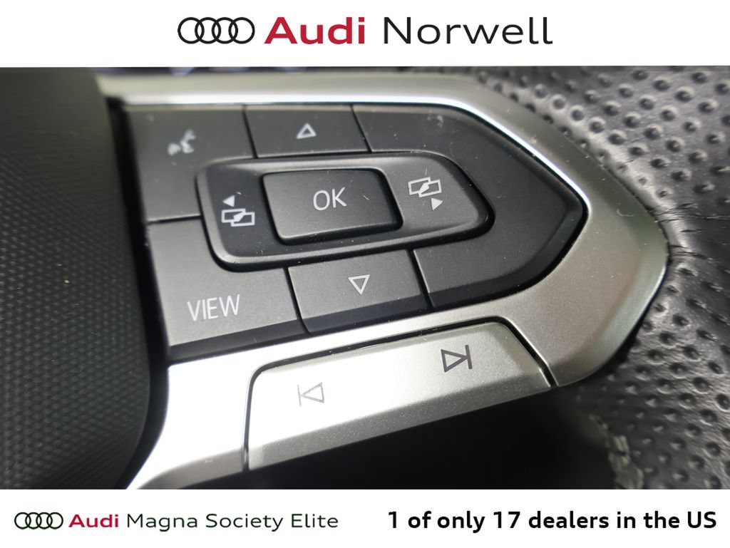 Used 2025 Volkswagen Tiguan SE R-Line AWD/4WD image 26