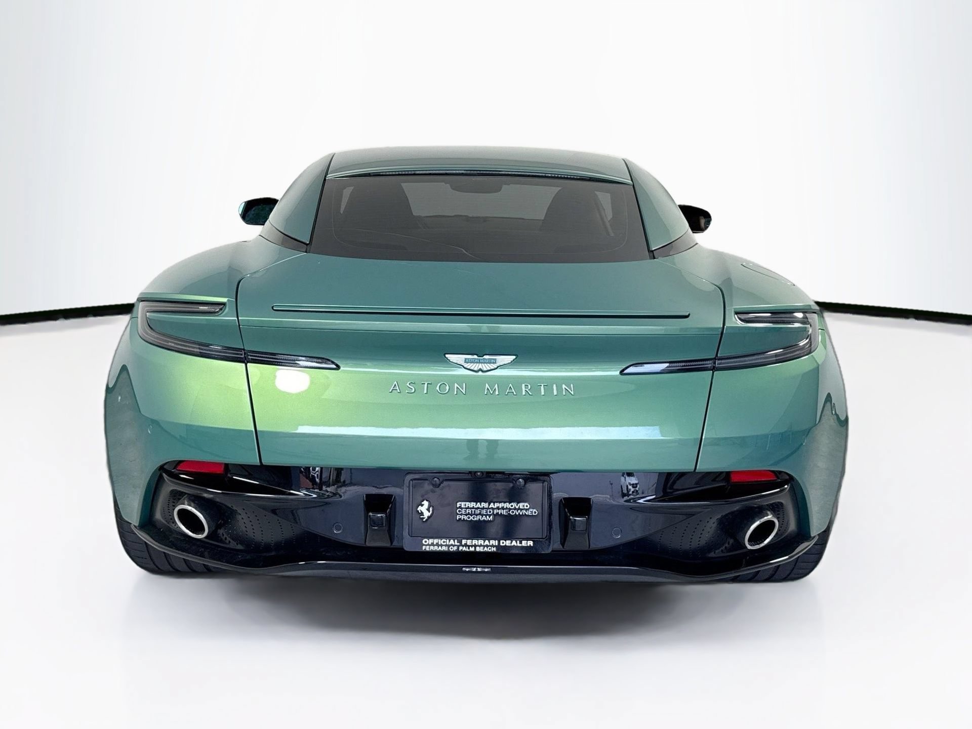 Used 2024 Aston Martin DB12 Coupe RWD image 6