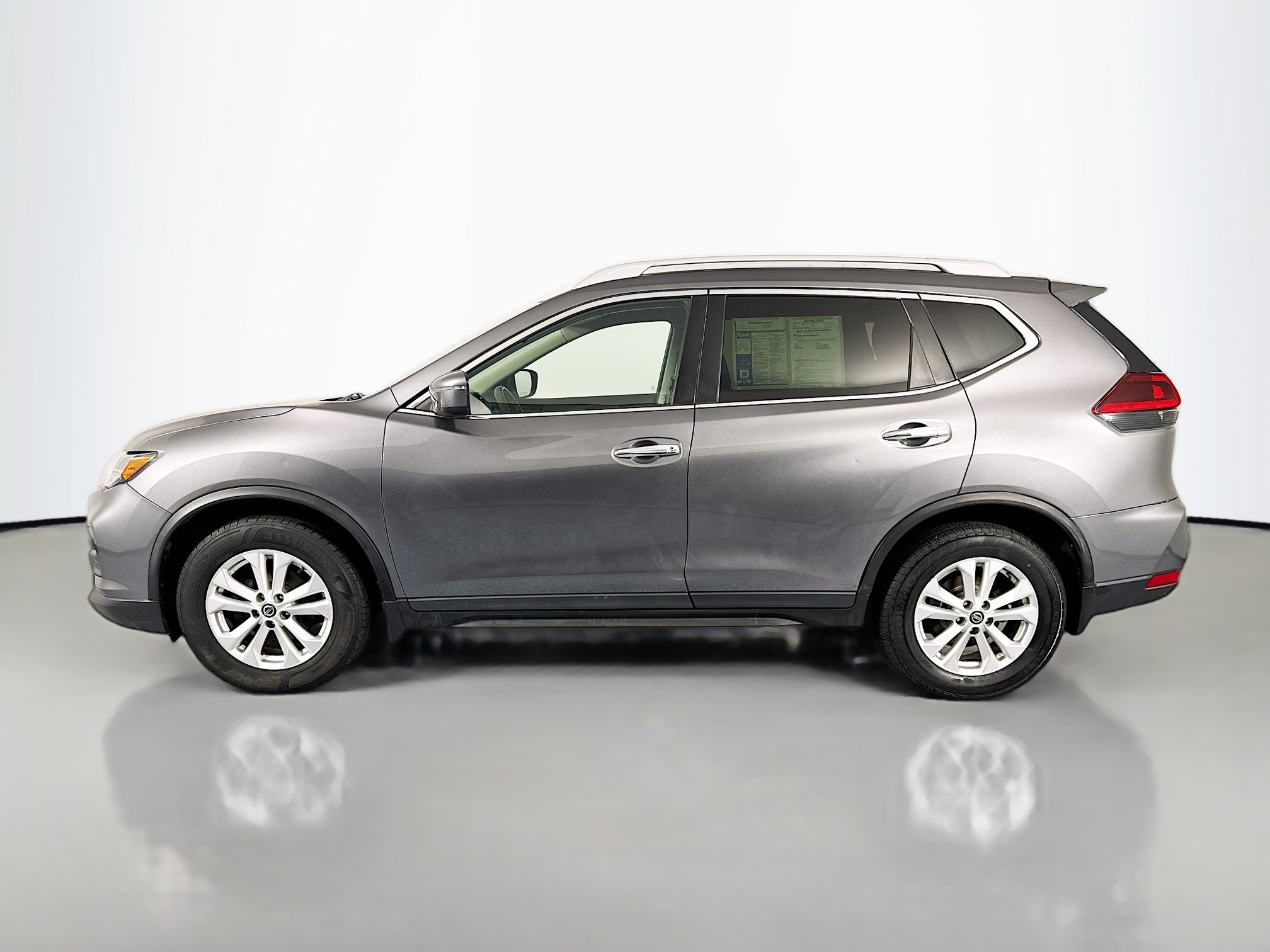 Used 2018 Nissan Rogue FWD image 8