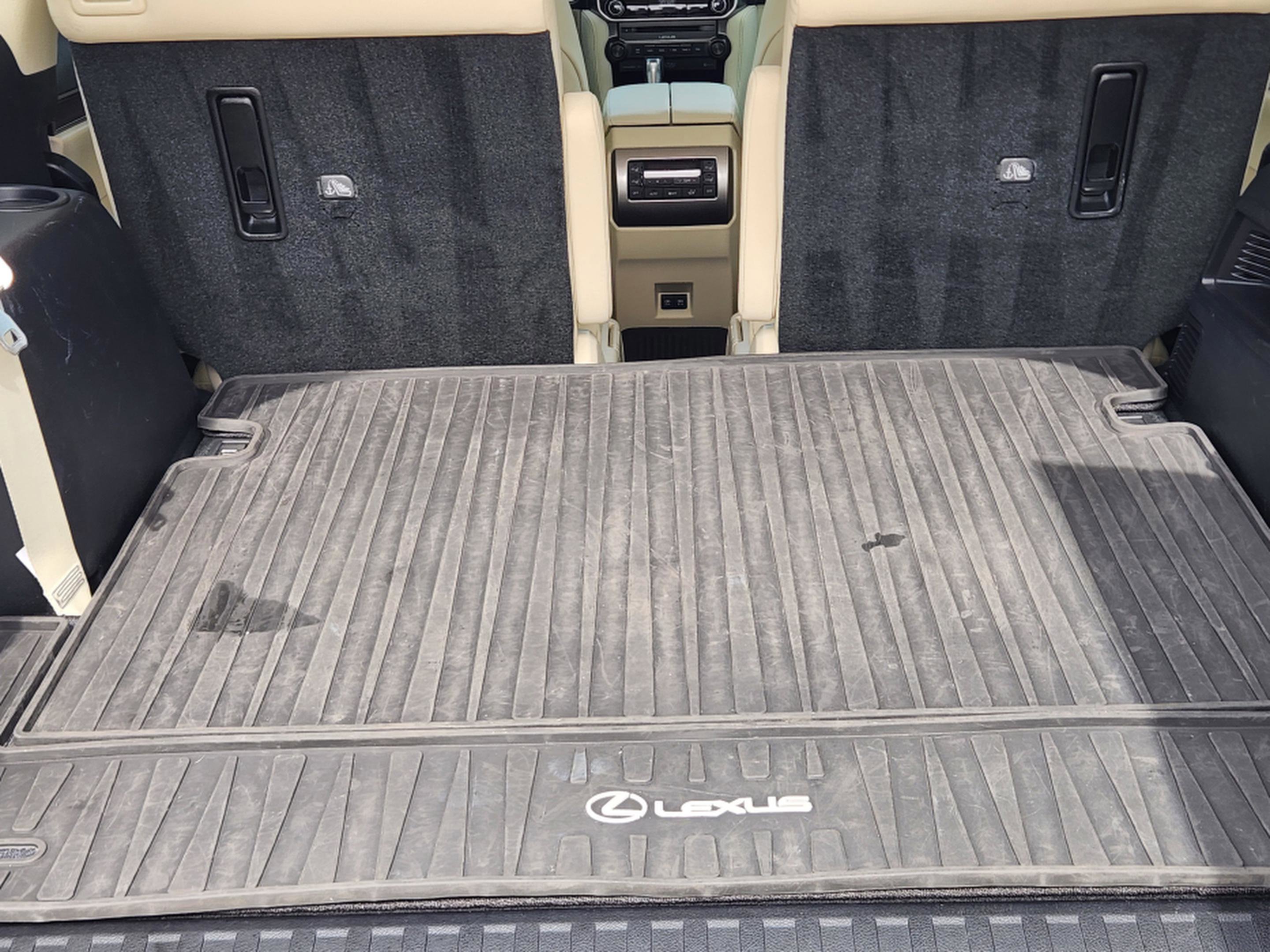 Used 2023 Lexus GX 460 Premium image 34