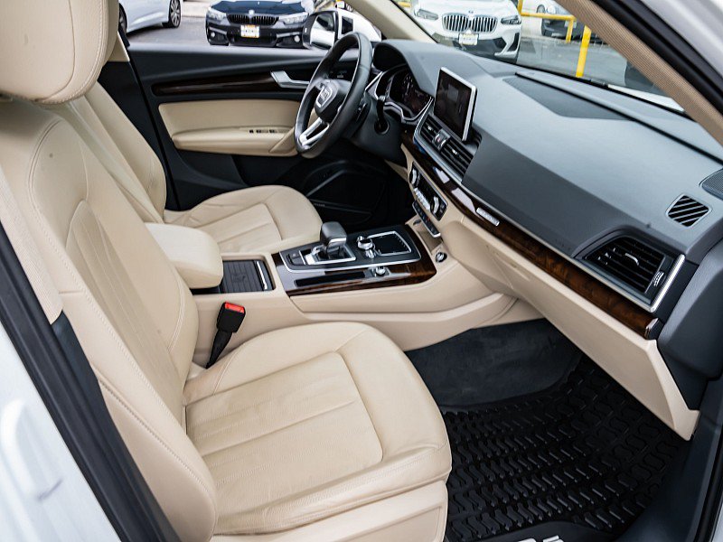 Used 2019 Audi Q5 Prestige w/ Prestige Package AWD/4WD image 19