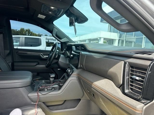 Certified 2024 GMC Sierra 1500 AT4 w/ Technology Package AWD/4WD image 26